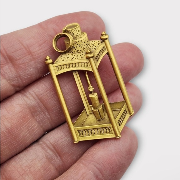 Candle Lantern Brooch - Picture 1 of 6
